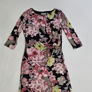 Chic Long Sleeve Floral Dress in Black and Pink